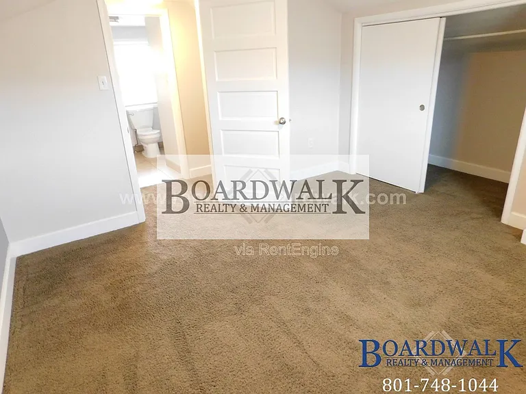 657 E Warnock Ave — Photo 31
