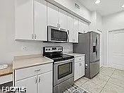 3 bed, 4.0 bath, 1784 sqft, $2,450 — Photo 3