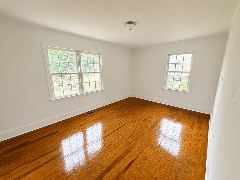 4830 Wilson Rd — Photo 4