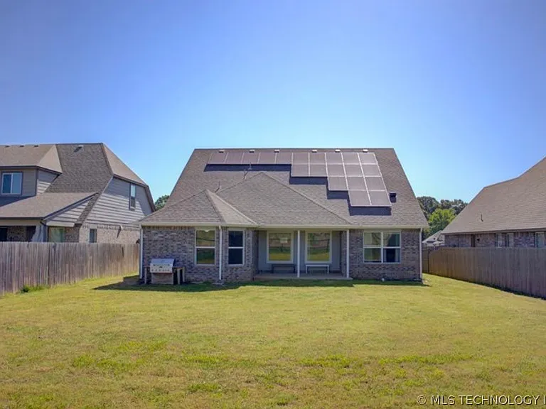 7012 S Elder Ave — Photo 49