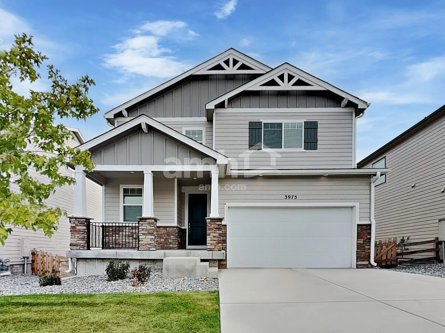 4 bed, 3.5 bath, 2419 sqft, $2,825 — Photo 1