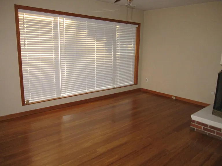 7462 N Vernon St — Photo 3