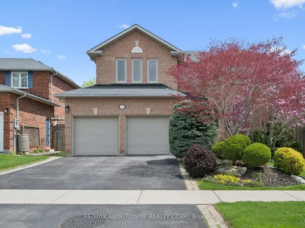 154 Howell Rd, Oakville, ON L6H 5Z2