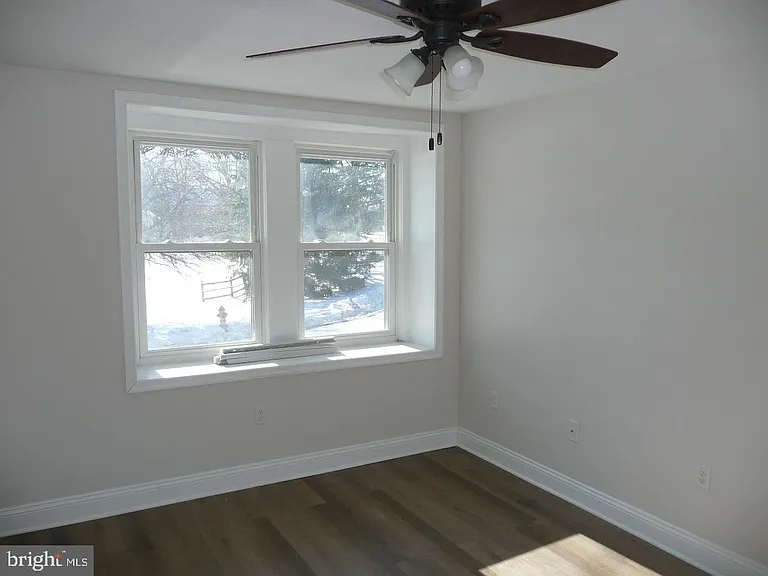 536 Easton Rd #2 — Photo 2