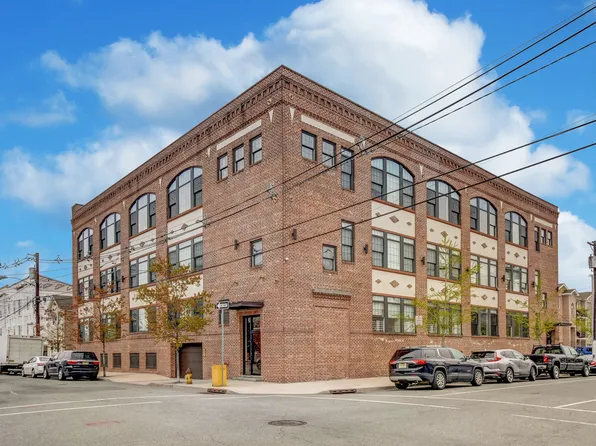 88 Saint Francis St #1403, Newark, NJ 07105