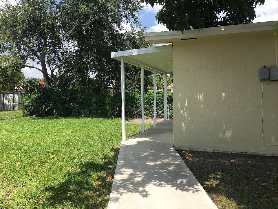 sideview and yard