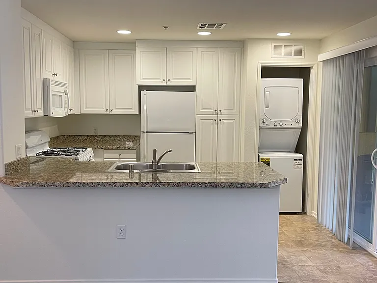 Waterstone Apartments — Photo 5