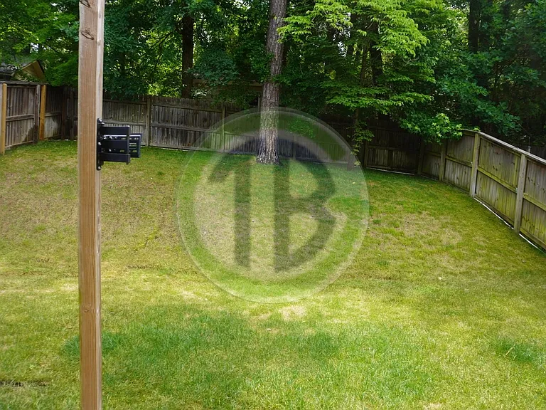 225 Cherokee Pond Ct — Photo 13