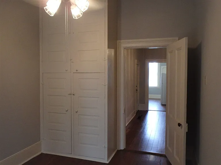 224 E Huntingdon St — Photo 8