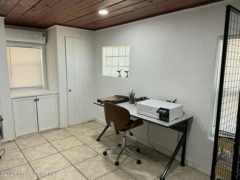 321 Sagamore St — Photo 4