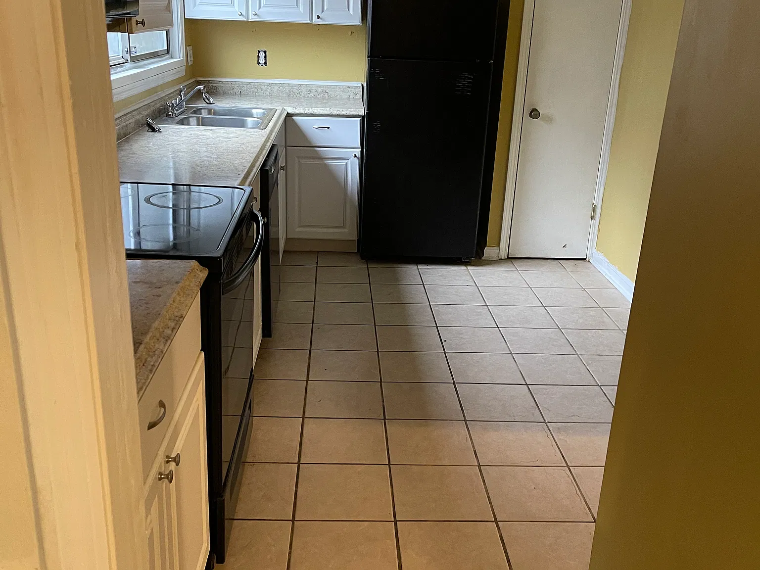4 bed, 1758 sqft, $3,000 — Photo 4