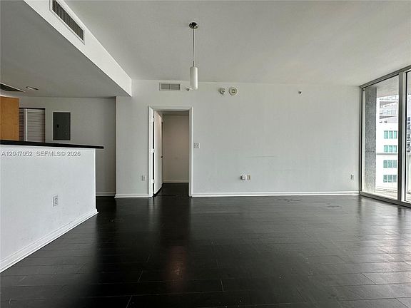 5th image of 244 Biscayne Blvd APT 2610