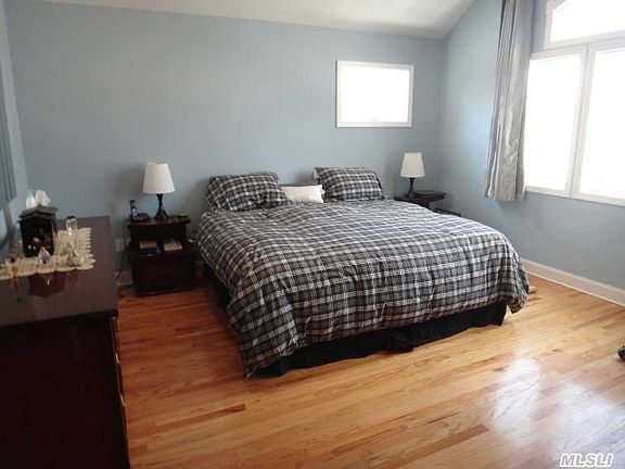 5th image of 12 Pine St