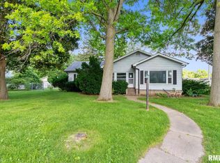 2710 47th St, Moline, IL 61265