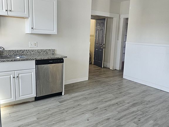 4th image of 41 Mill St #3
