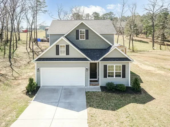 105 Village Dr, Broadway, NC 27505