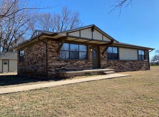 19812 41st Rd, Winfield, KS 67156