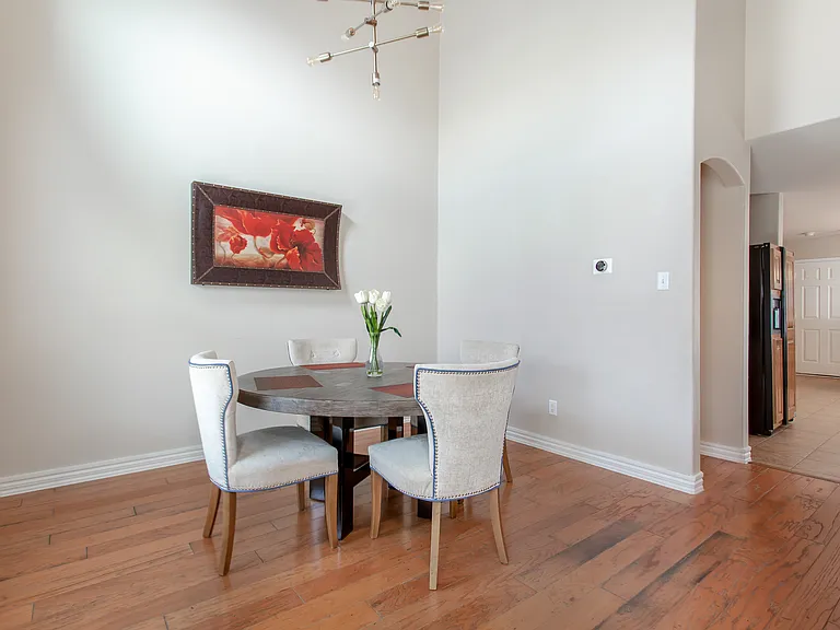 1173 Landon Ln — Photo 8