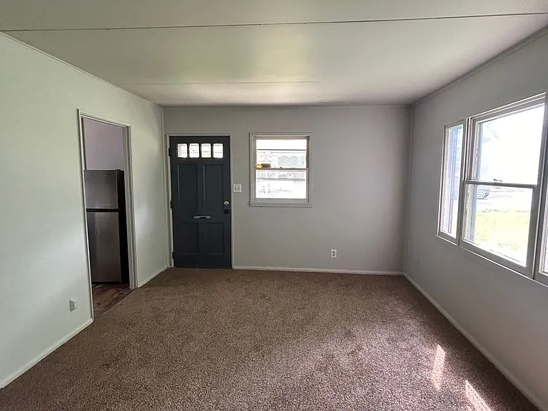 3024 Holton Ave — Photo 2