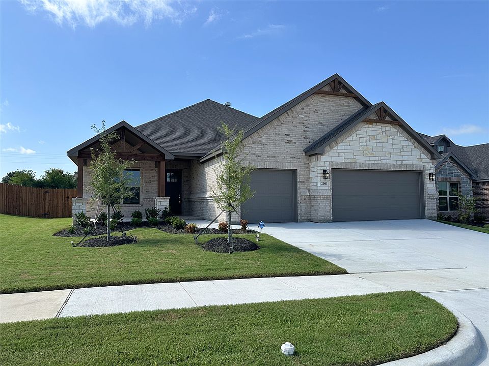 1st image of 2001 Belle Lagos Ln