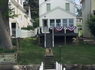 8888 E Hatchery Rd, Syracuse, IN 46567