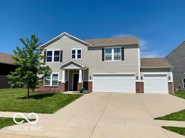 2066 Amur Ct, Columbus, IN 47201