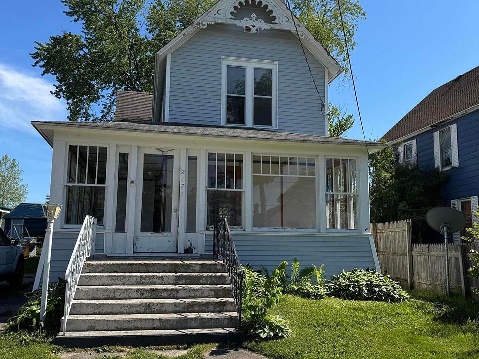 1st image of 217 W Saint Joseph St