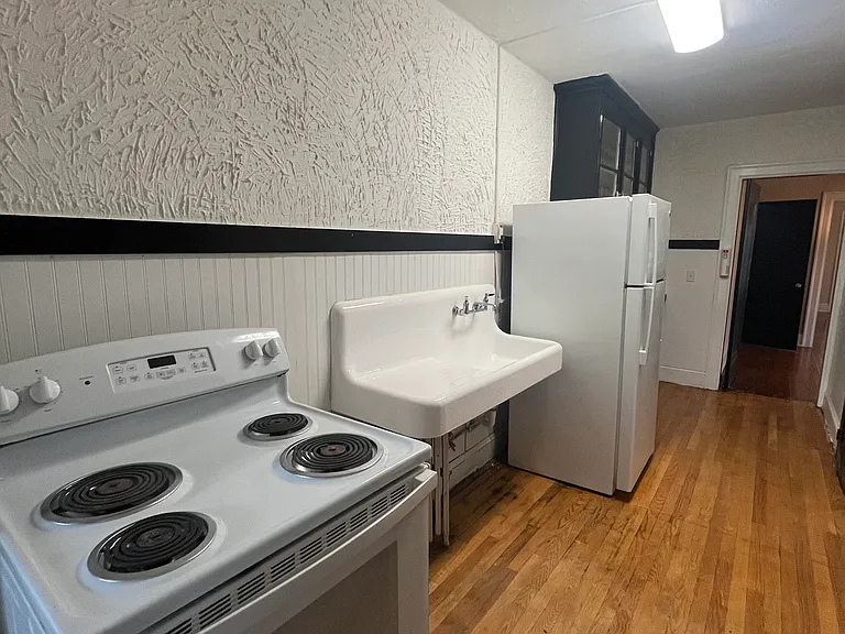 111 Cumberland Ave #6 — Photo 13