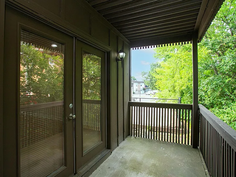 Heatherwood Apartments — Photo 10