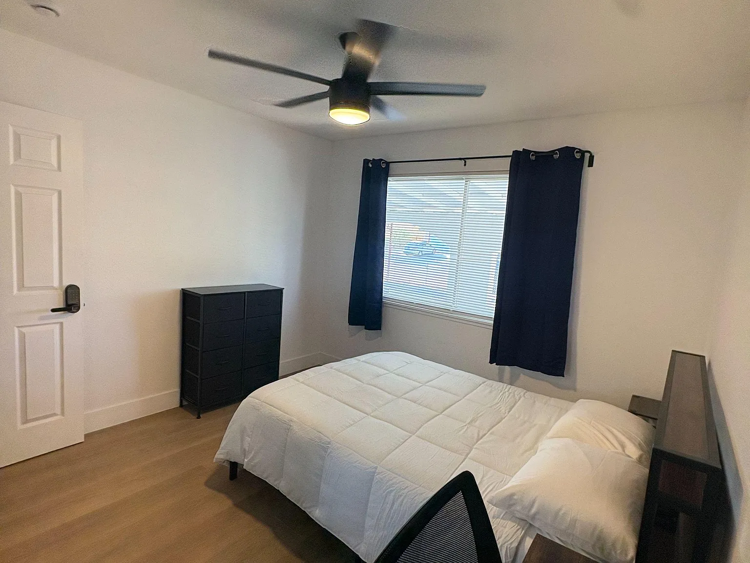 4 bed, 2.0 bath, 1893 sqft, $957 — Photo 2