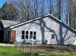 7860 Cushman Dr, Conneaut, OH 44030