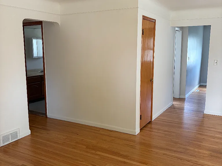 8949 Fox Ave — Photo 8