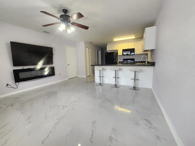 251 Circle Dr #A — Photo 1