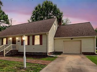 370 Obert St, Urbanna, VA 23175