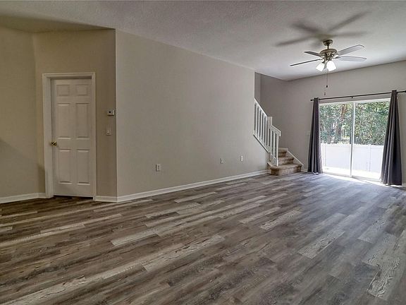 4th image of 8509 Broken Willow Ct