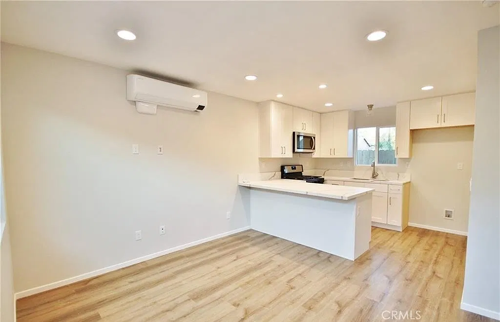 1 bed, 448 sqft, $1,790 — Photo 4