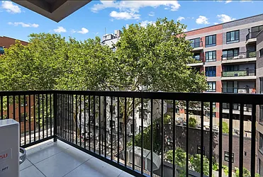 Rented by Living New York