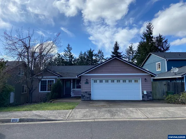 895 Kristen Way, Cottage Grove, OR 97424