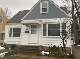 7923 Lanyard Dr, Parma, OH