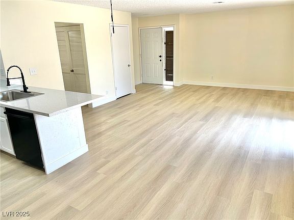 5th image of 2340 Canfield Dr Unit A