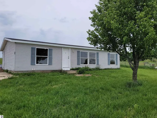 8814 York Rd, Kingsley, MI 49649