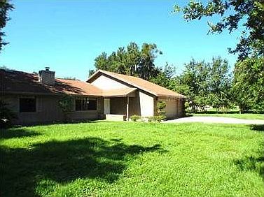 3rd image of 1528 Regal Oak Dr
