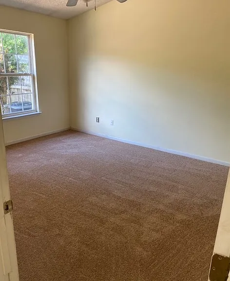 1490 Amanda Park Ln — Photo 7