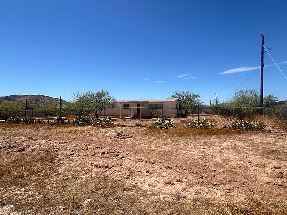 4th image of 45032 N 12th St