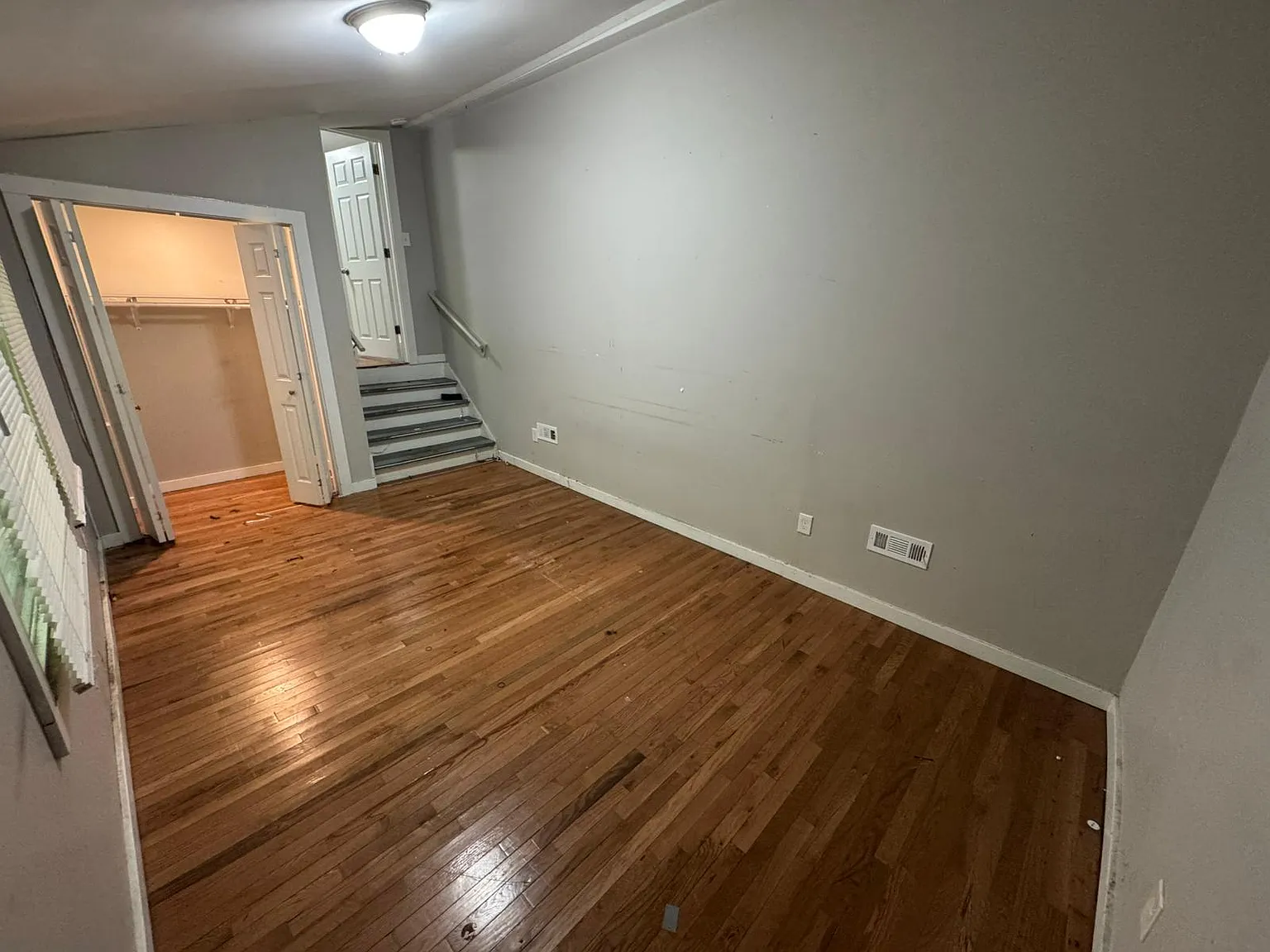 3 bed, $2,400 — Photo 3