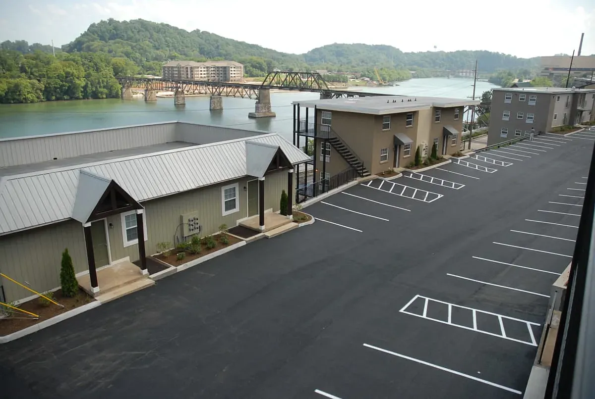 Maplehurst Park Apartments — Photo 1