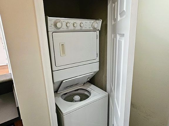 3rd image of 120 E Mound St APT 2