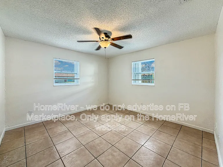 2920 SE Amherst St — Photo 9