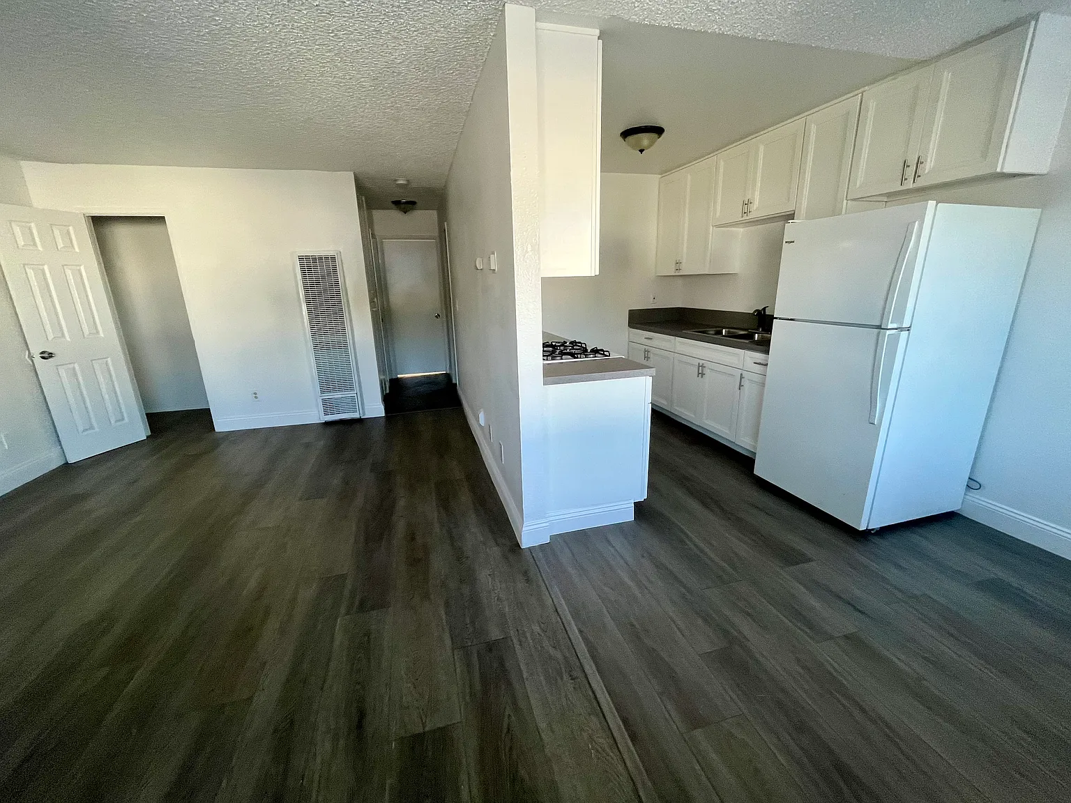 2 bed, $2,035 — Photo 3