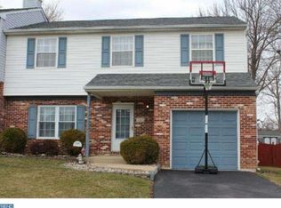 4020 Washington Dr, Upper Chichester, PA 19061